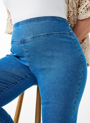 Zizzi Elastiske jeggings med høy midje, Blå, Model image number 3