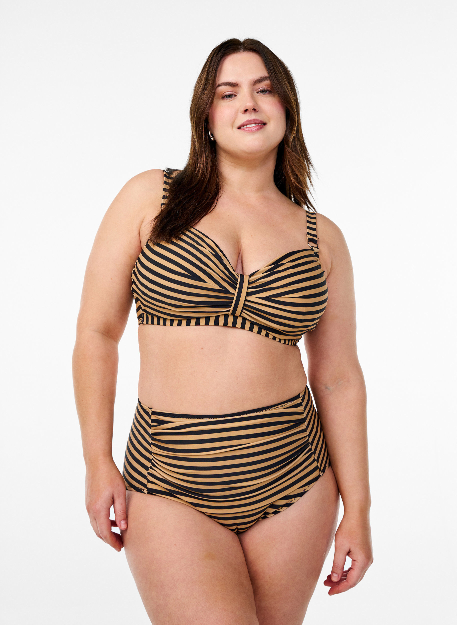 H&oslash;ytlivs bikinitruse med striper, Brun, Model