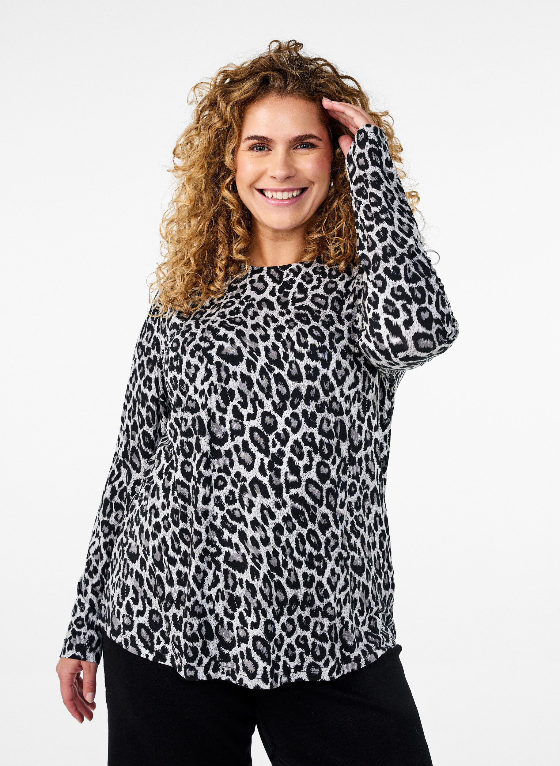 Zizzi Langermet bluse med leopardm&oslash;nster, Gr&aring;, Model image number 0