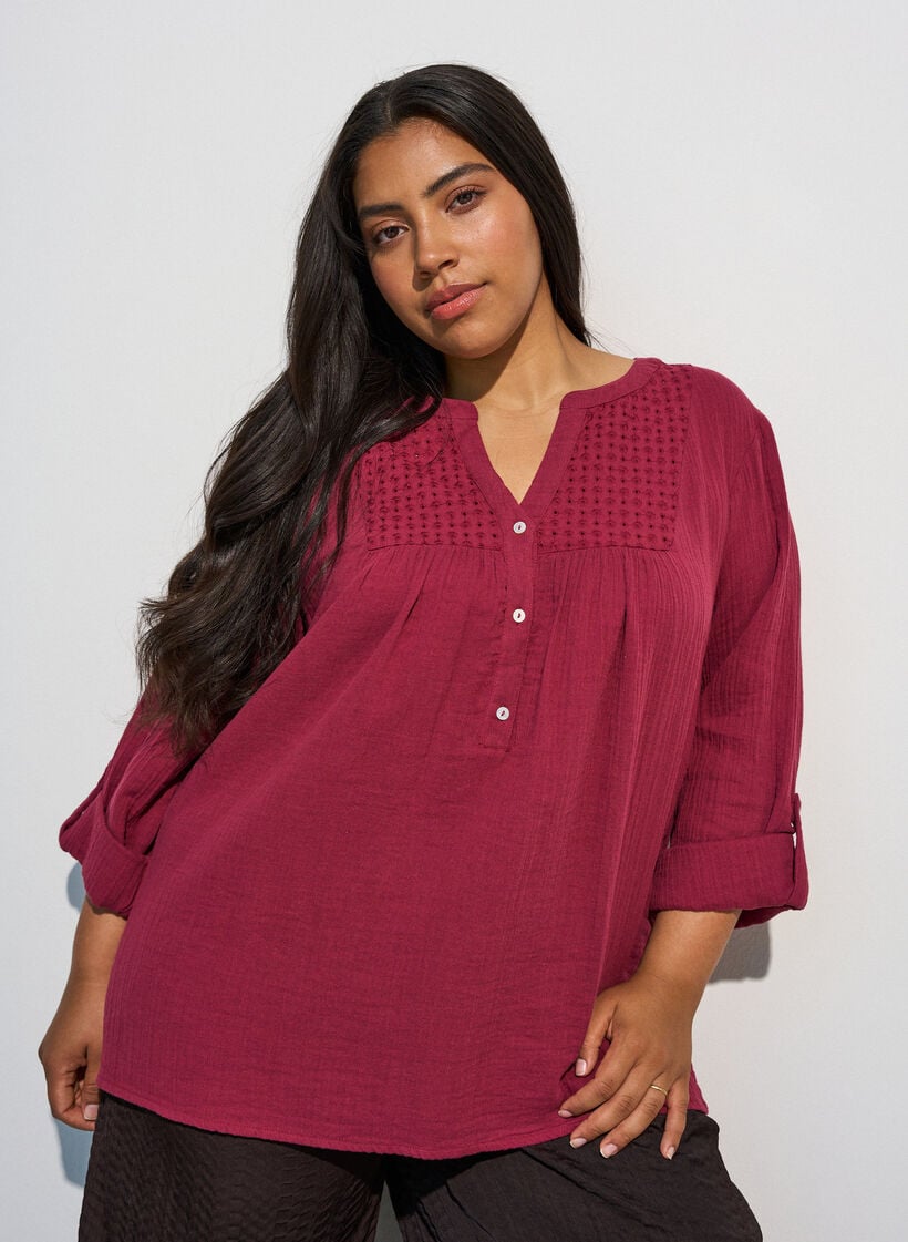 Bluse i bomullsmuslin med broderie anglaise, R&oslash;d, Model image number 0