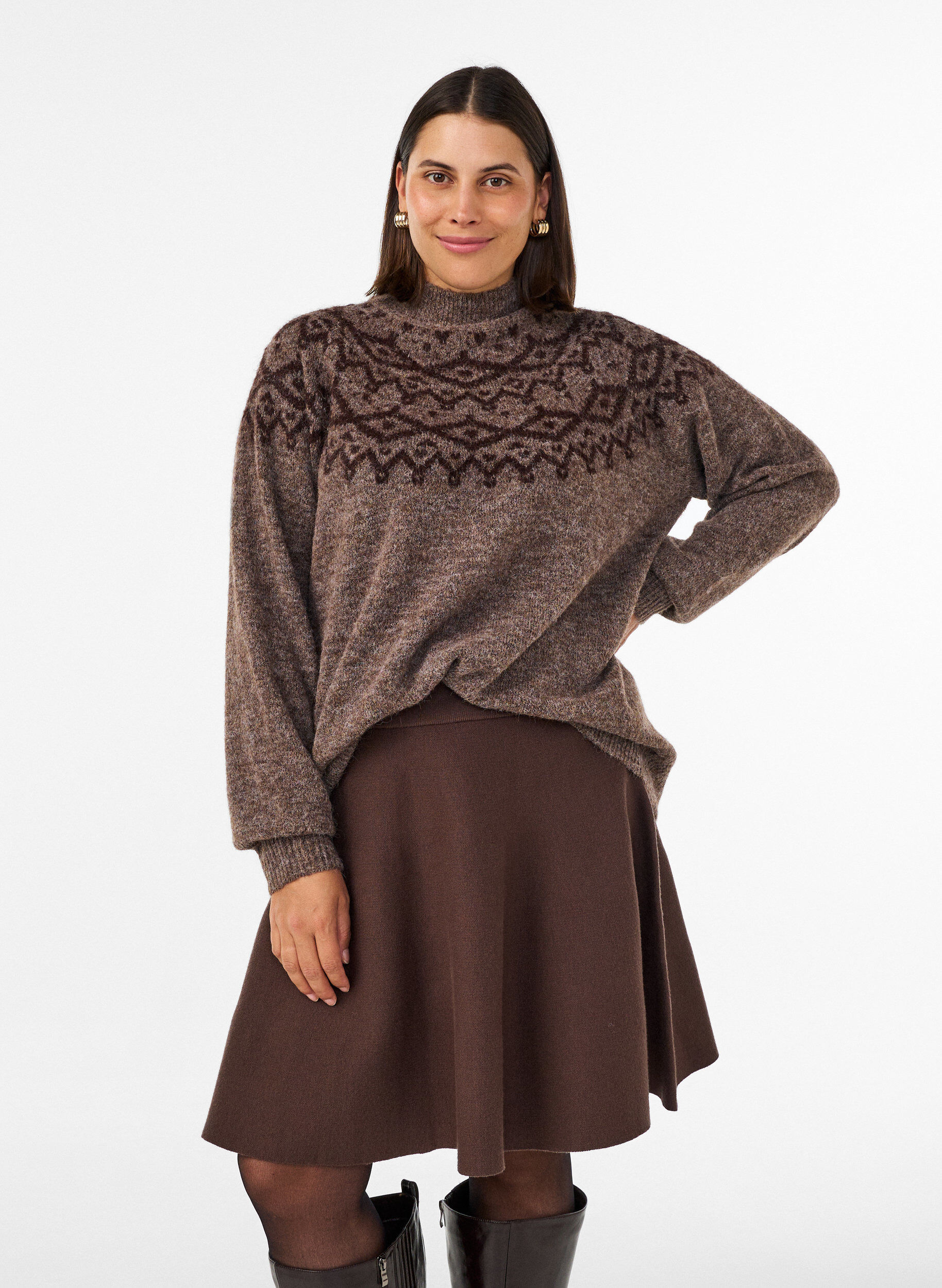 Kort strikket A-linjeformet skj&oslash;rt, Brun, Model