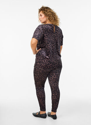 Zizzi Velourleggings med leopardmønster, Brun, Model image number 1