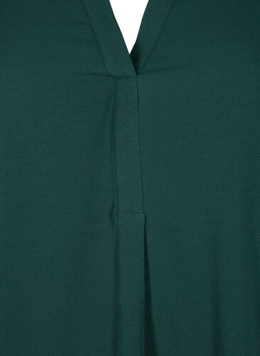 Ensfarget bluse med V-hals, Scarab, Packshot image number 2