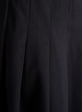 Zizzi Kort plissert skjørt med elastisk midje, Black, Packshot image number 2