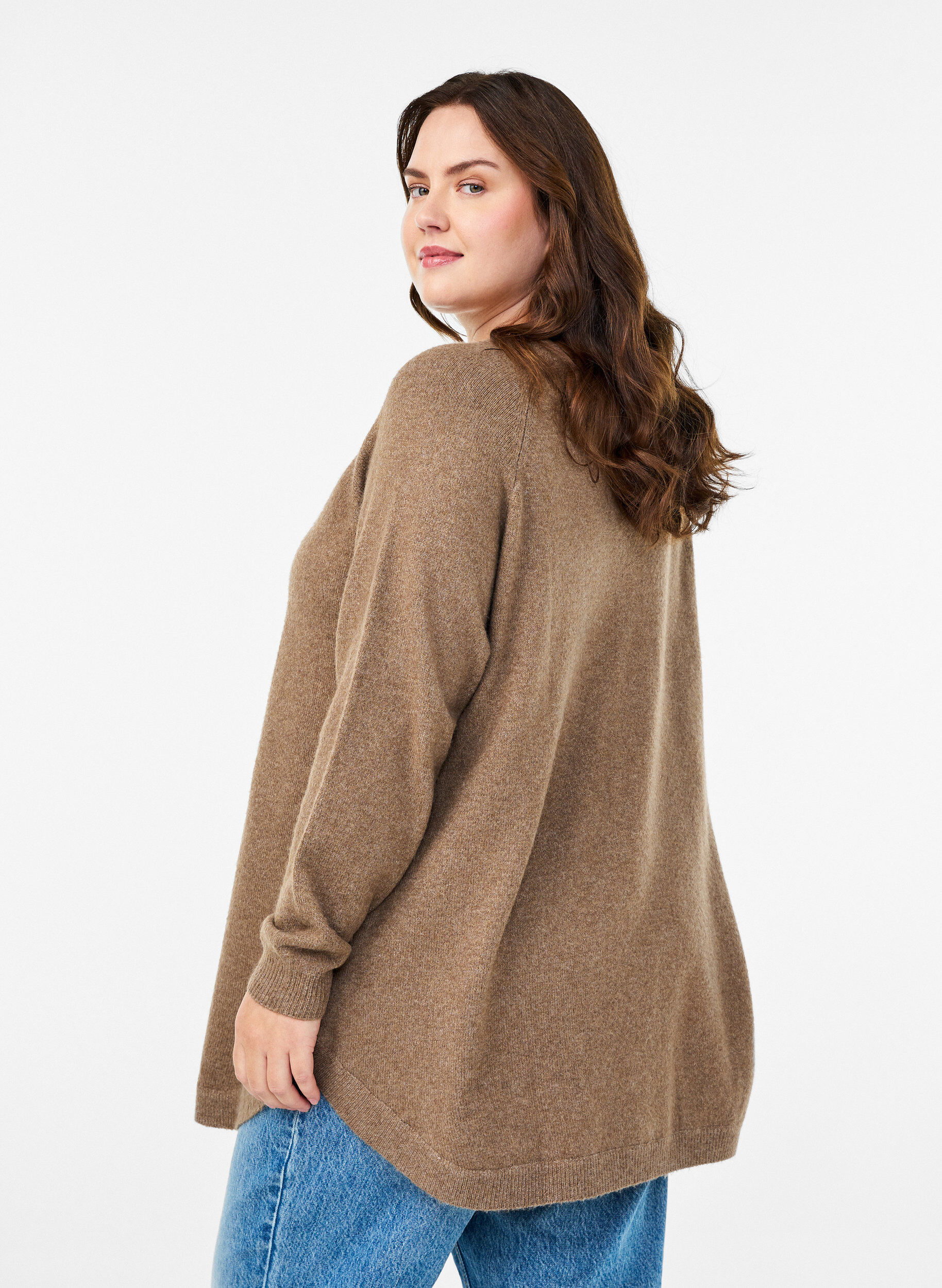 Zizzi Lang strikkebluse med kuleknapper, Brun, Model image number 2