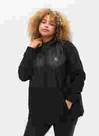 Treningsjakke med lommer og hette, Black, Model