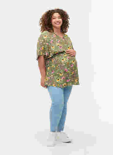 Blomstrete bluse til gravide i viskose, Green Flower Print, Model image number 2