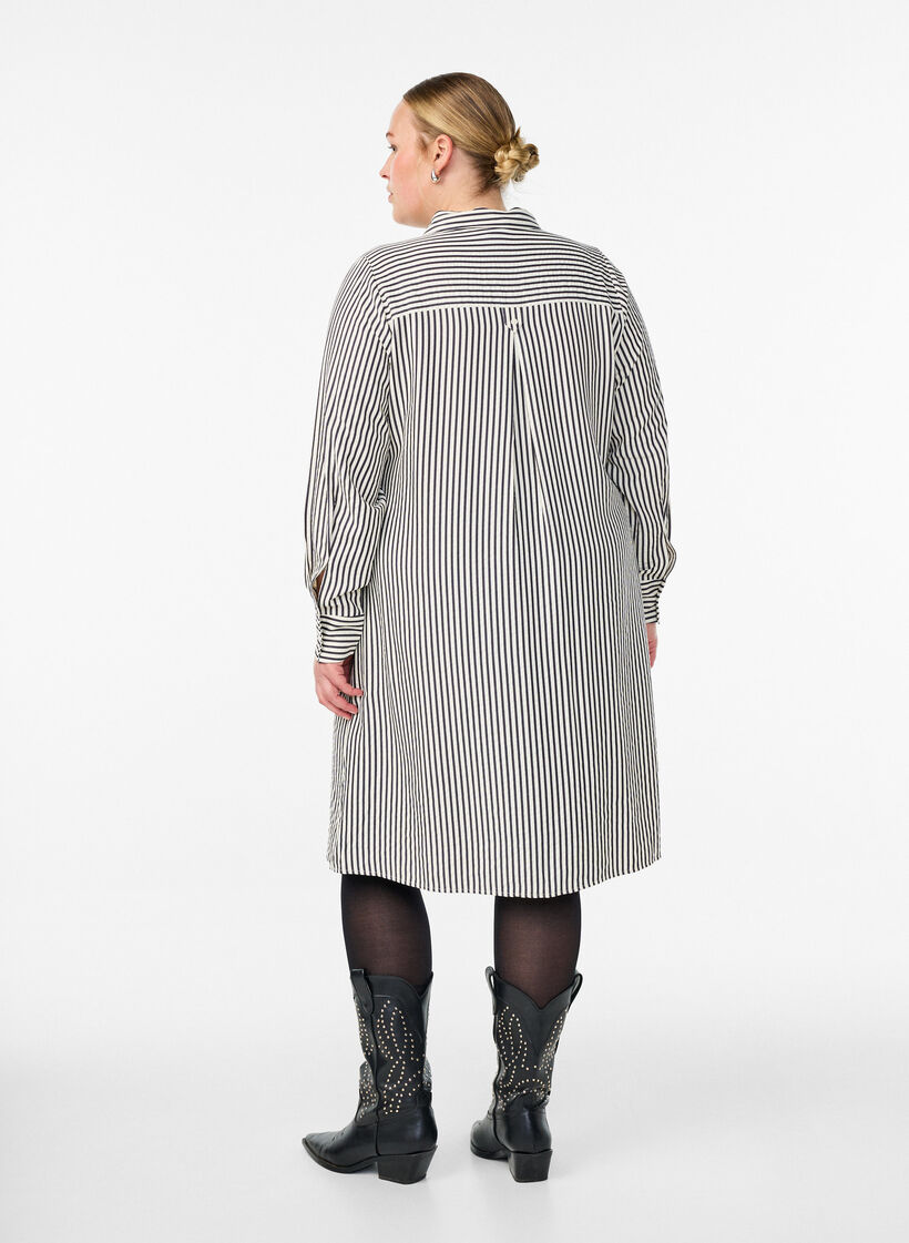 Lang stripet skjorte med knappedetalj bak, Svart, Model image number 2