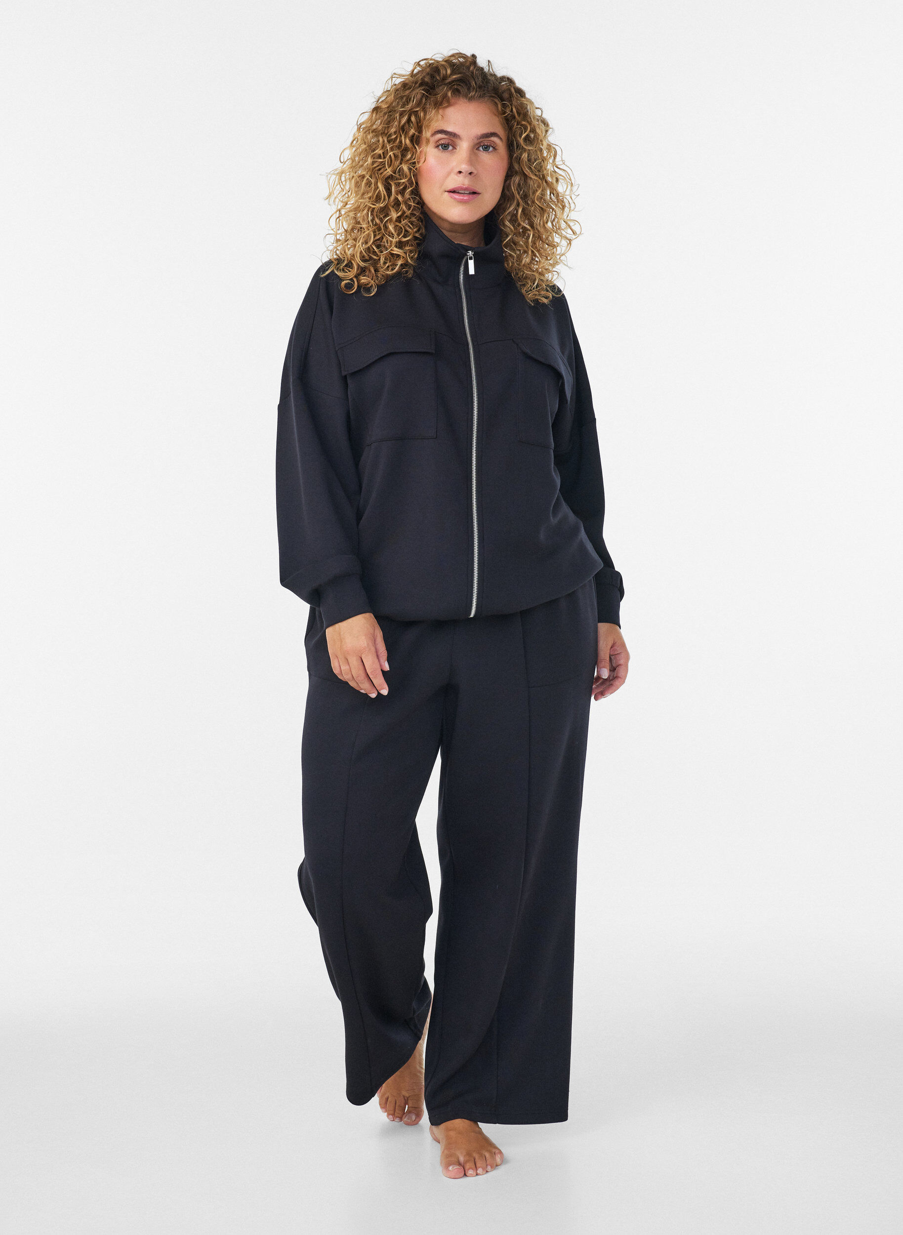 ZizziLoose fit jerseybukser med h&oslash;y midje og lommer, Svart, Model image number 0