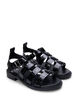 Sandal med bred passform i skinnende krokodilleskinn, Black, Packshot image number 1