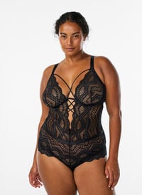 Blondebody med snøredetaljer, Svart Blondebody med snøredetaljer, Svart, Model