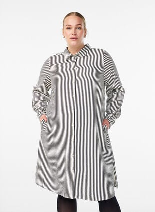 Zizzi Lang stripet skjorte med knappedetalj bak, Svart, Model image number 0