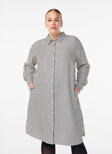 Zizzi Lang stripet skjorte med knappedetalj bak, Svart, Model image number 0