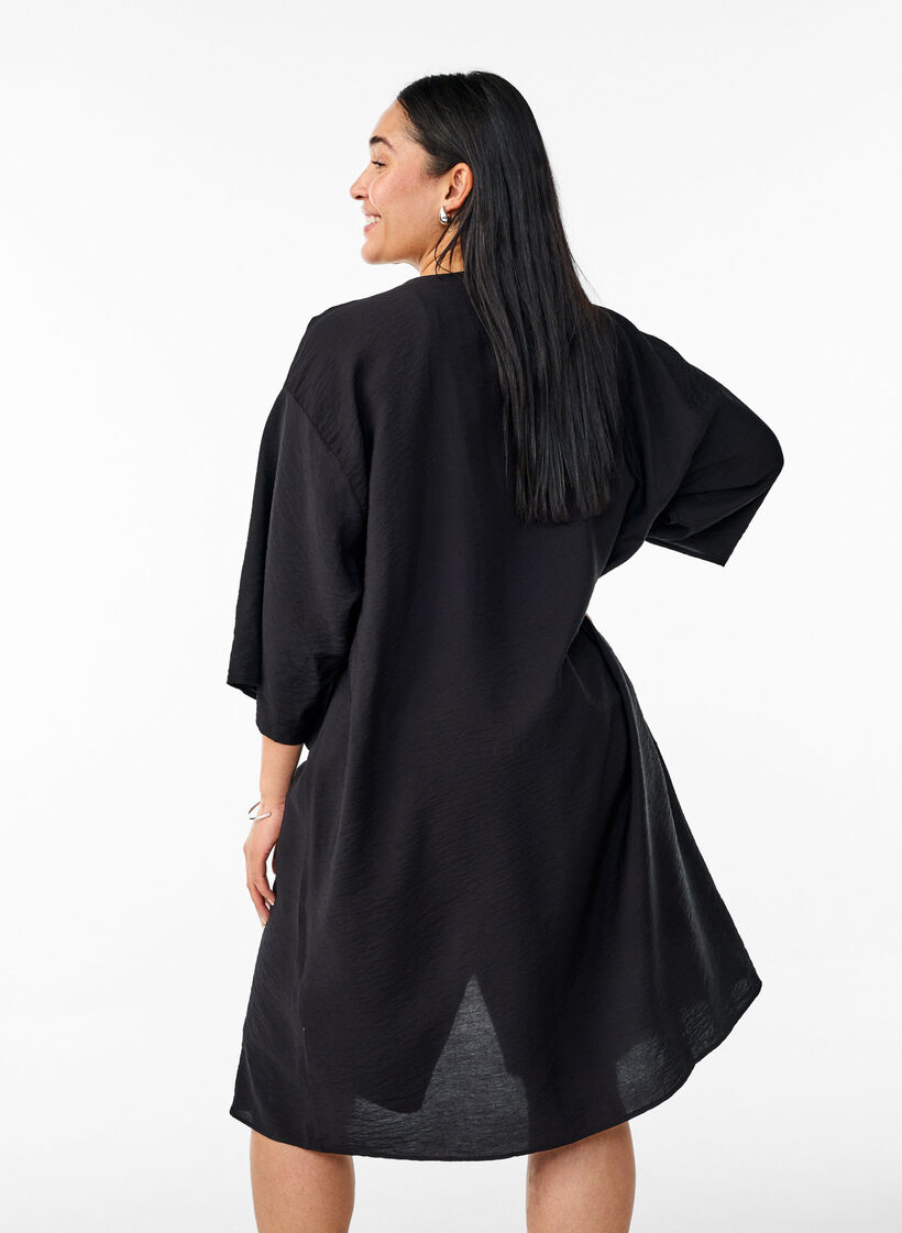 Kimono i viskose med 3/4 ermer, Svart, Model image number 2