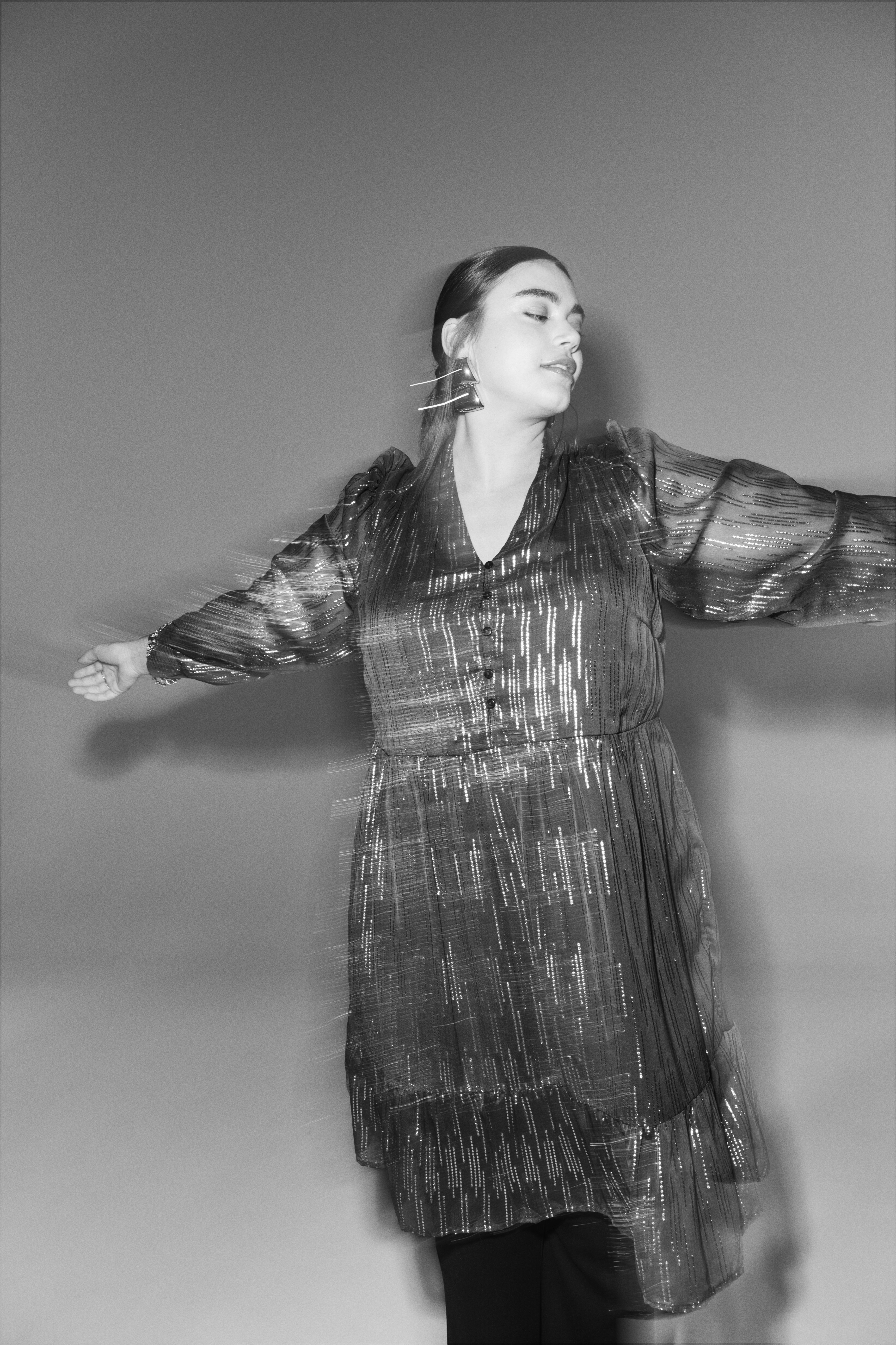 Zizzi Kjole med glitter, , Model