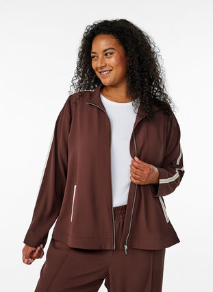 Zizzi Sporty jakke med glidelås og kule detaljer, Deep Mahogany, Model image number 0