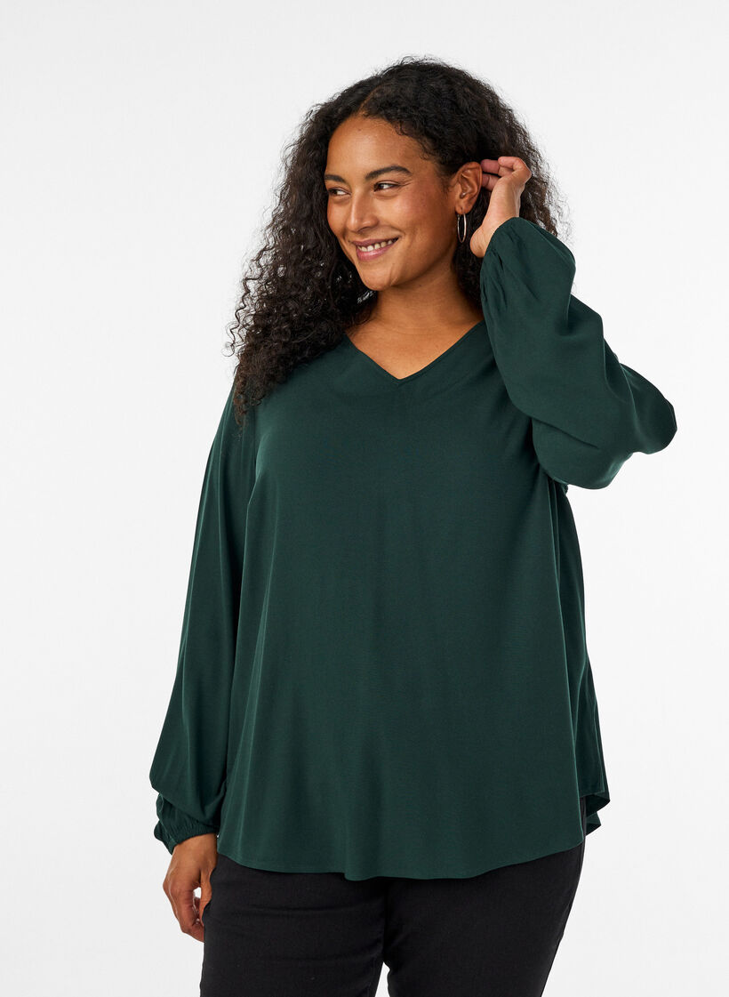 Viskosebluse med V-hals og avrundet fold, Gr&oslash;nn, Model image number 0