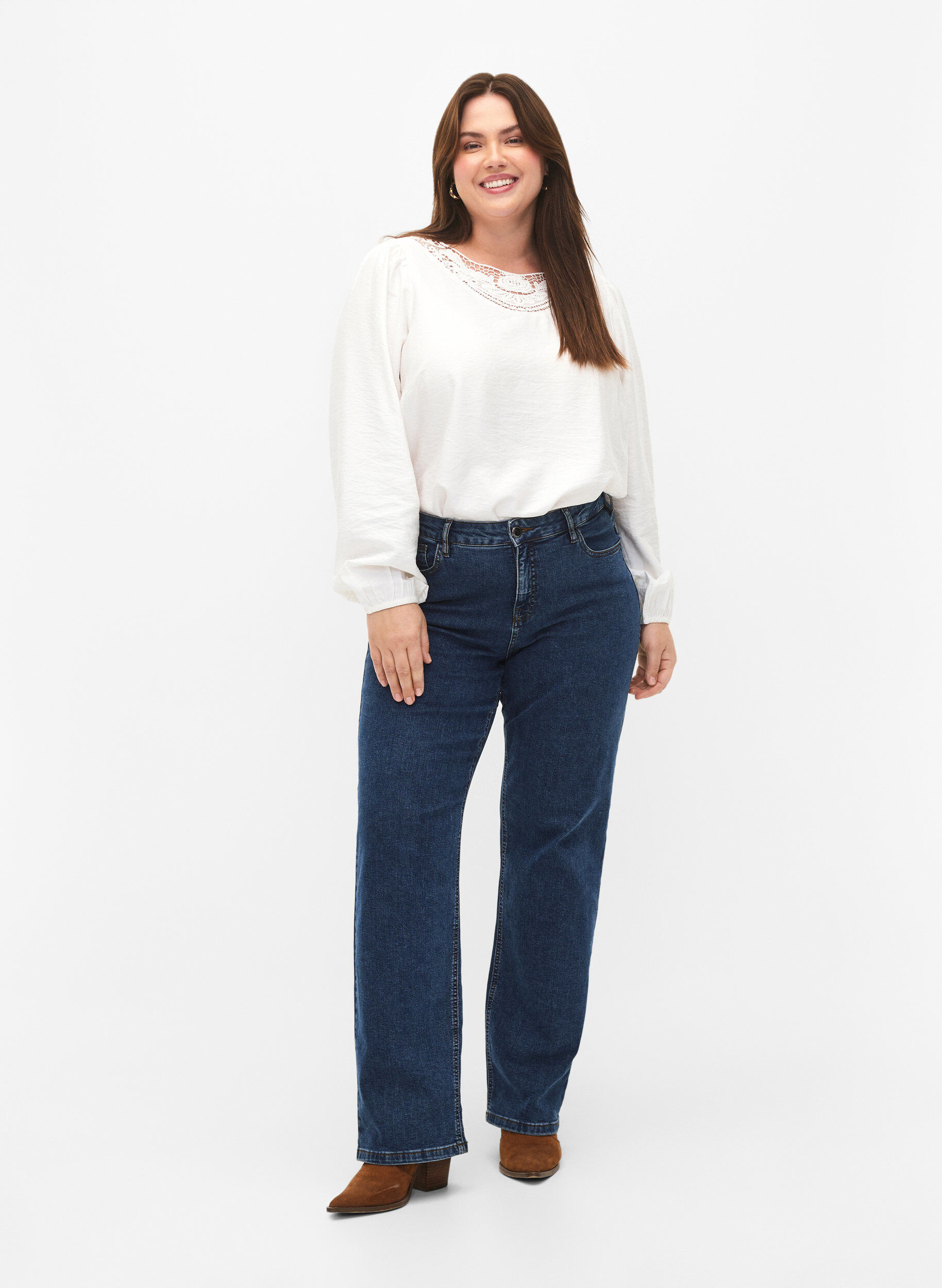 Zizzi Bluse i viskose med heklede detaljer, Bright White, Model image number 2