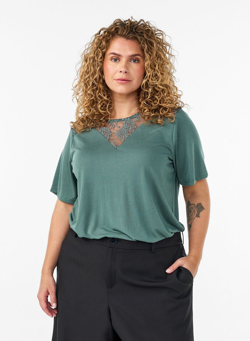 Bluse med blondeinnsats og ballongermer, Gr&oslash;nn, Model image number 0