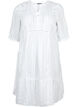 Stripete viskosekjole med blondebånd, Bright White, Packshot image number 0