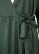 Omslagskjole i sateng med lange ermer, Duck Green, Packshot image number 2