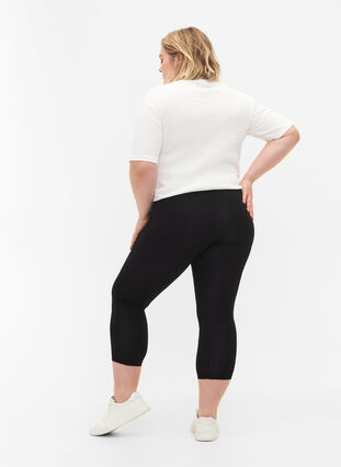 Zizzi Basis 3/4 leggings i viskose, Svart, Model image number 2