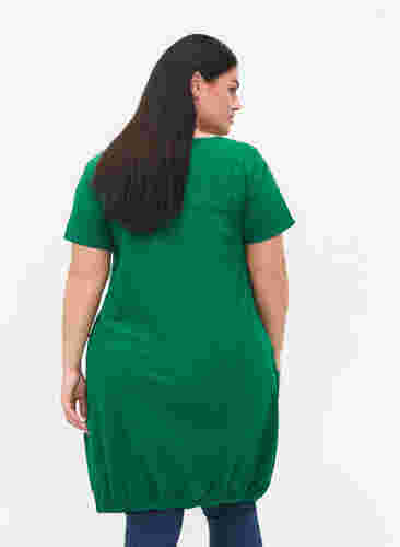 Kortermet kjole i bomull, Verdant Green, Model image number 1