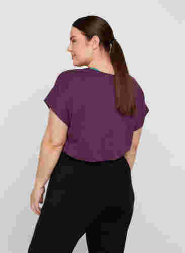 Ensfarget t-skjorte til trening, Blackberry Wine, Model image number 1