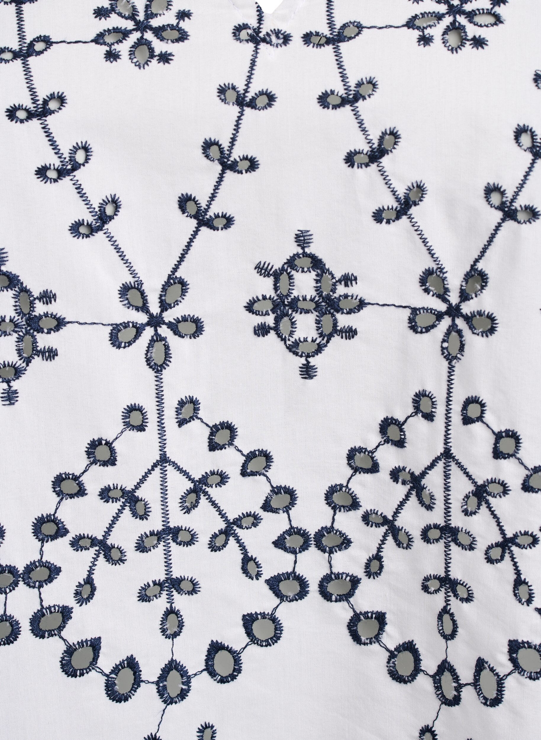 Zizzi 3/4 ermet bluse med kontrasterende broderi anglaise, Hvit, Packshot image number 2