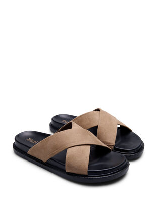 Zizzi Sandal i semsket imitert skinn med kryssreimer, Woodsmoke, Packshot image number 1