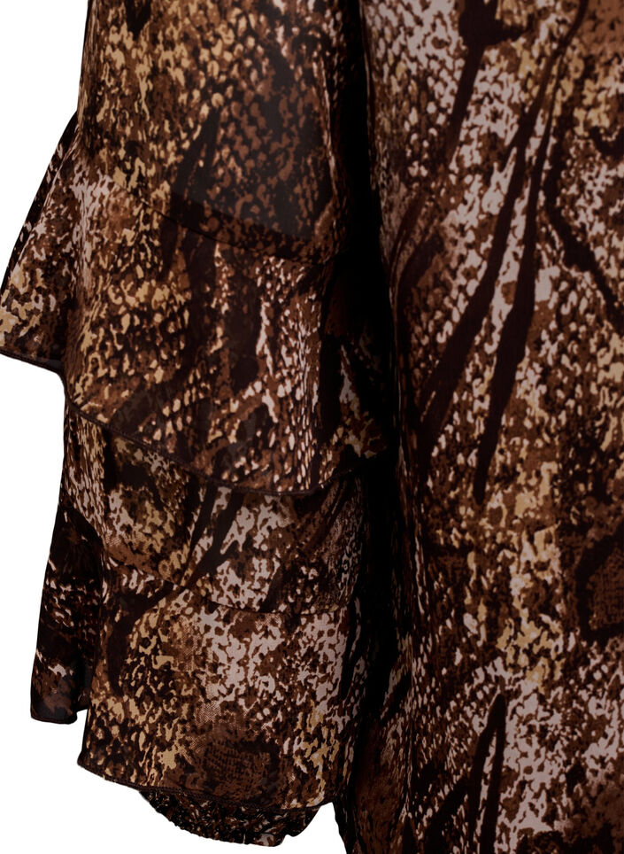 Bluse med dyretrykk og volanger, Brown Snake AOP, Packshot