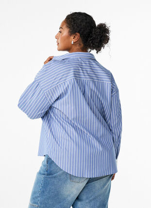 Zizzi Stripete skjorte med kontrastmansjetter, Blue w. White Stripe, Model image number 1