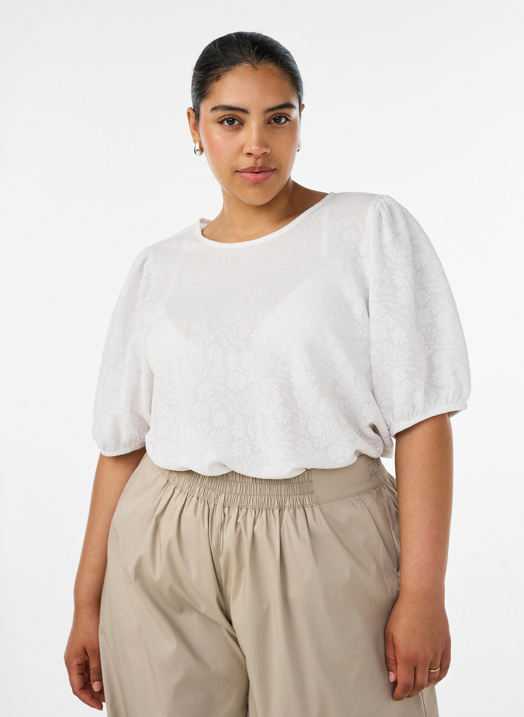 Bluse med tekstur og korte ermer, Hvit, Model