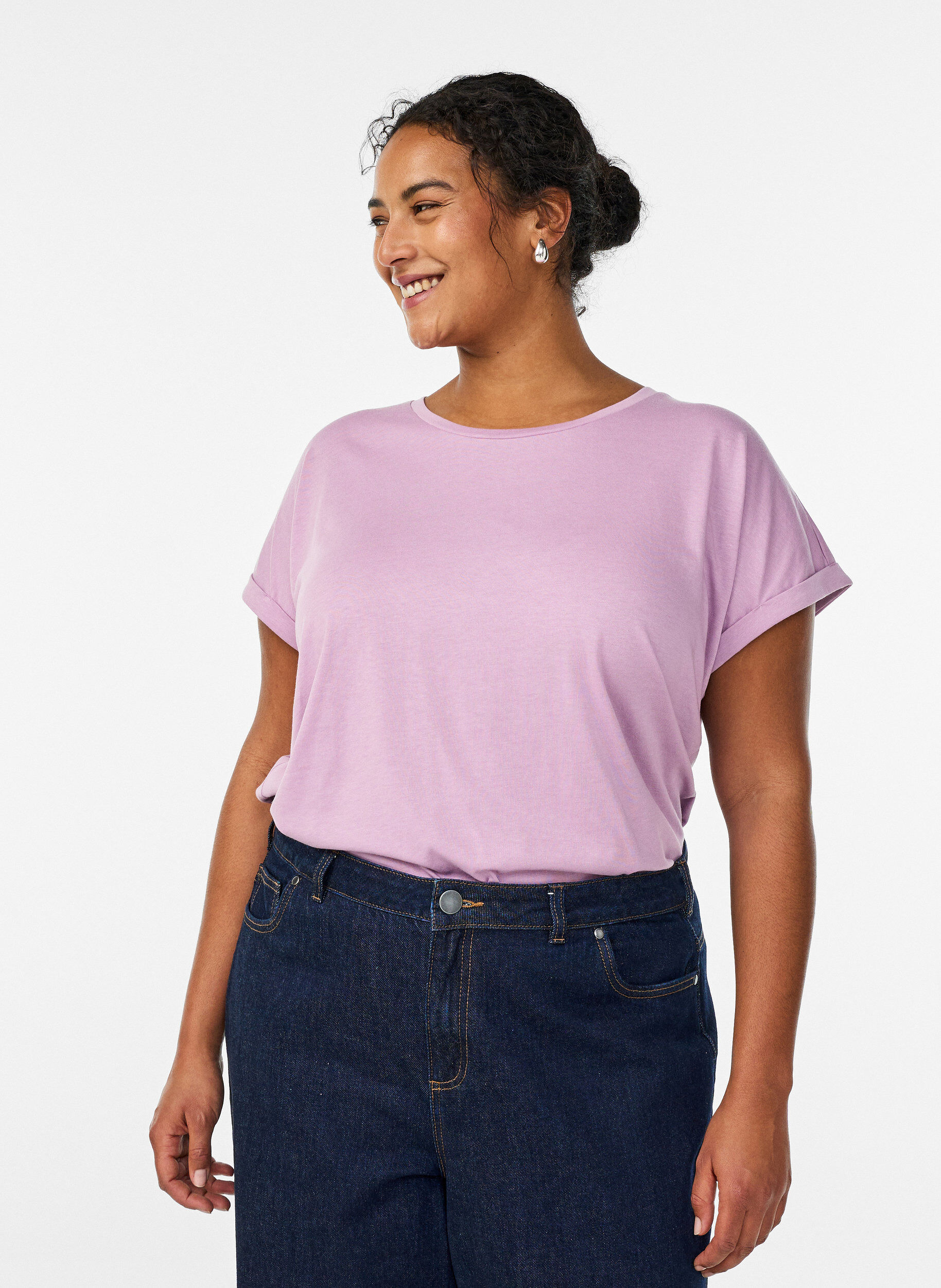 Kortermet T-skjorte i bomullsblanding, Lilla, Model