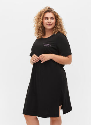 Lang T-skjorte med mønsterdetaljer, Black, Model image number 0
