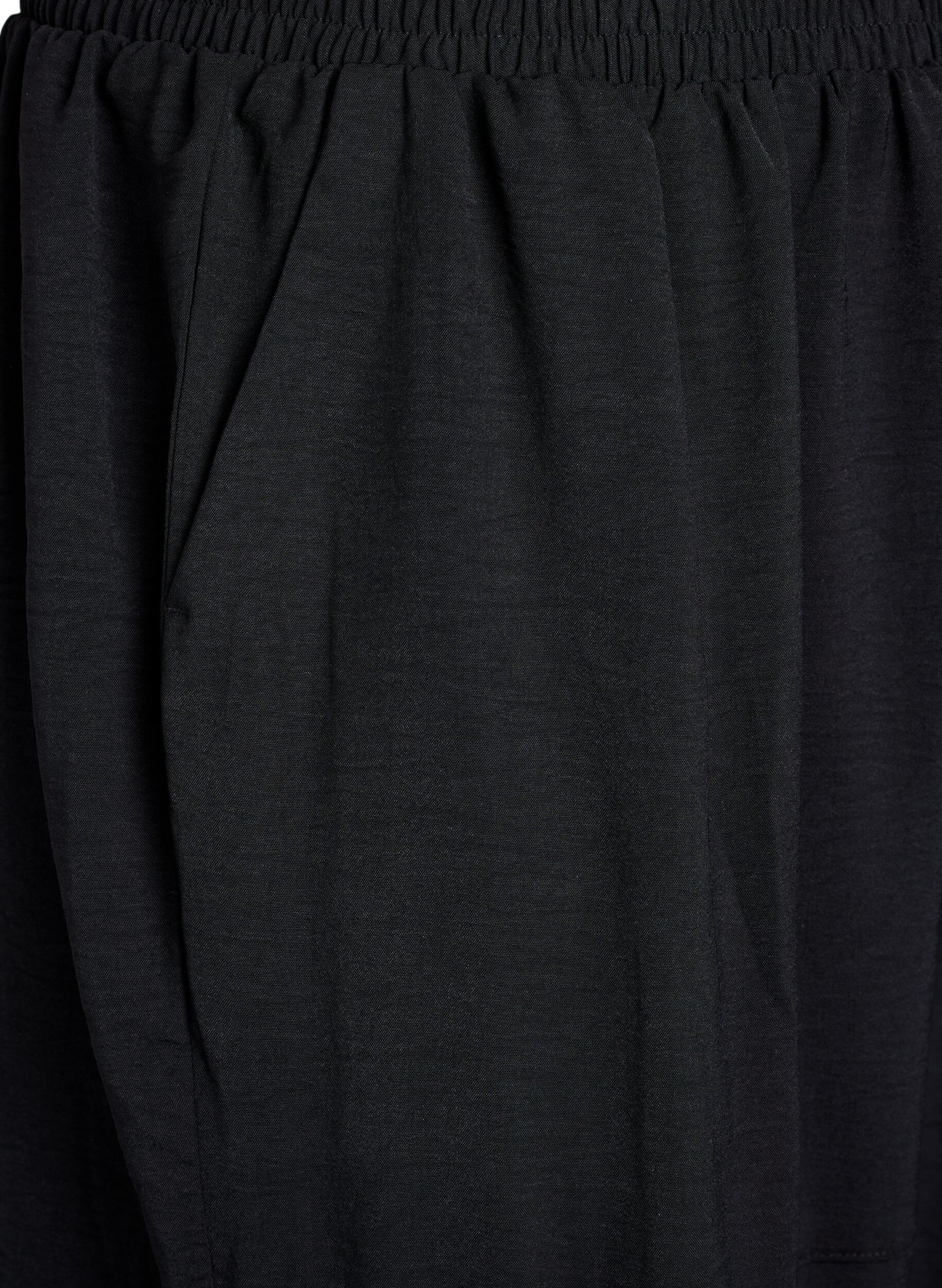 Zizzi Haremsbukser med cargolommer og elastisk midje, Svart, Packshot image number 2