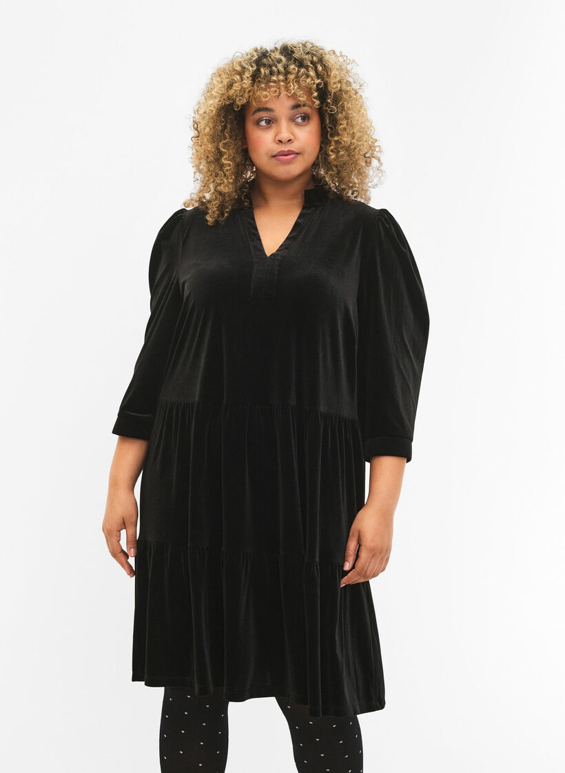 Velurkjole med rysjekrage og trekvartlange ermer, Black, Model image number 0