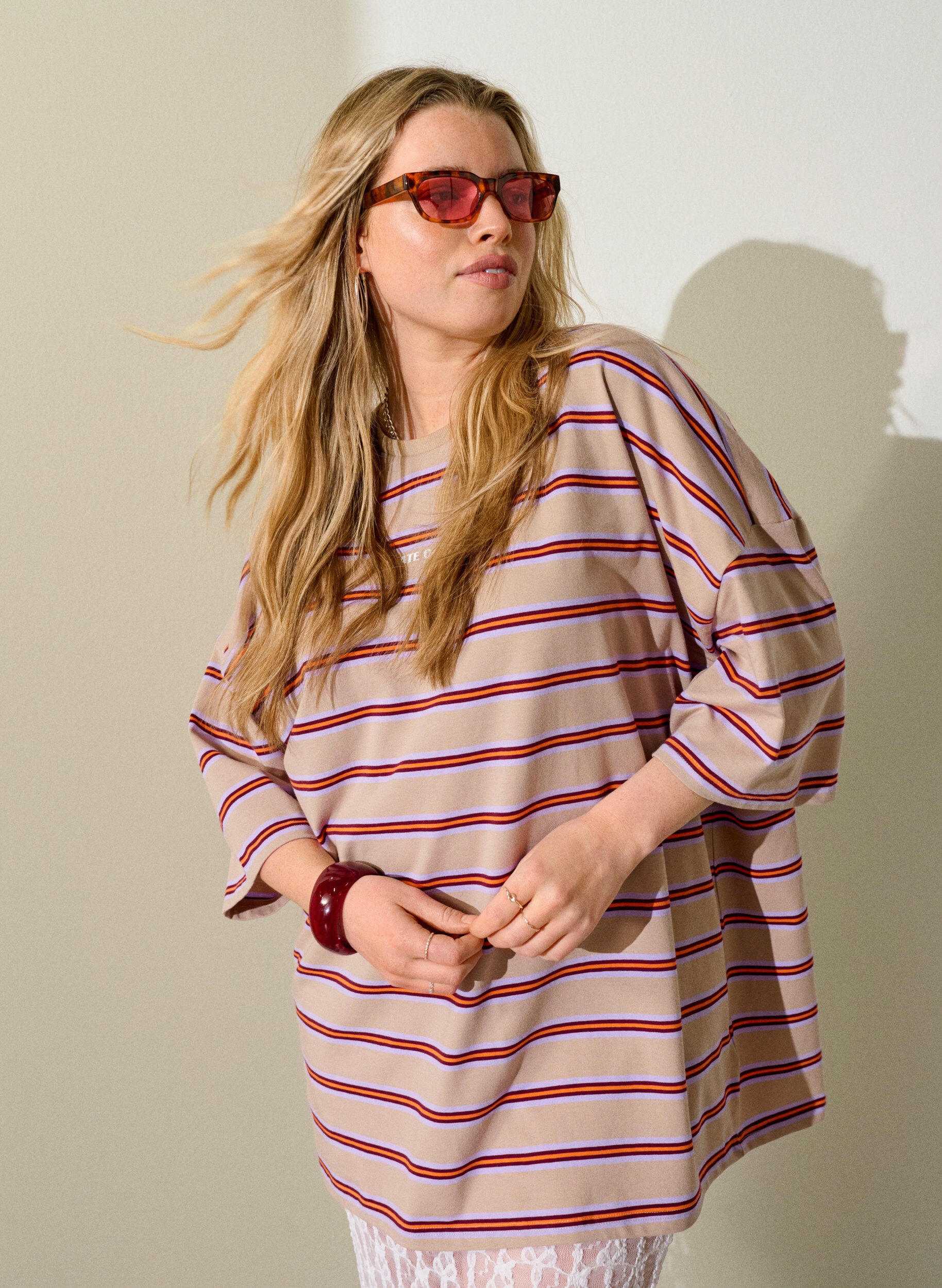 ZizziOversized T-skjorte med striper og 1/2 ermer, Beige, Image image number 0