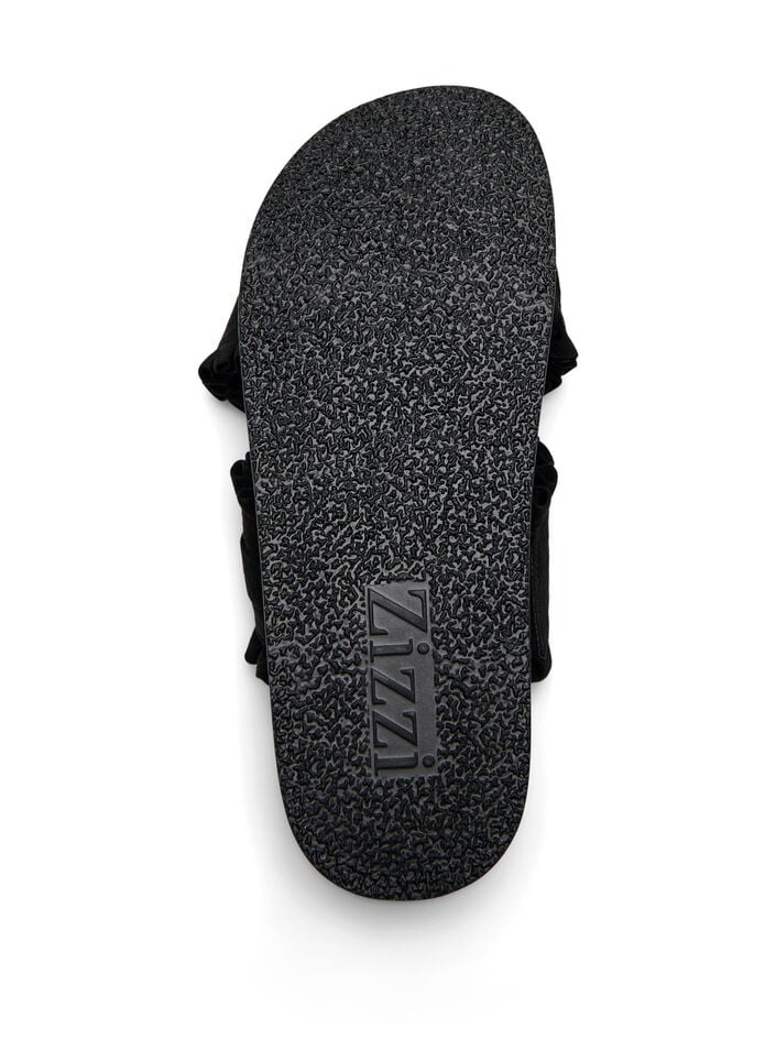 Wide fit - Slip-on sandal med volangkanter, Svart, Packshot image number 4