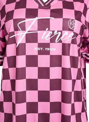 Zizzi Sporty T-skjorte med ruter og teksttrykk, Rød, Packshot image number 2