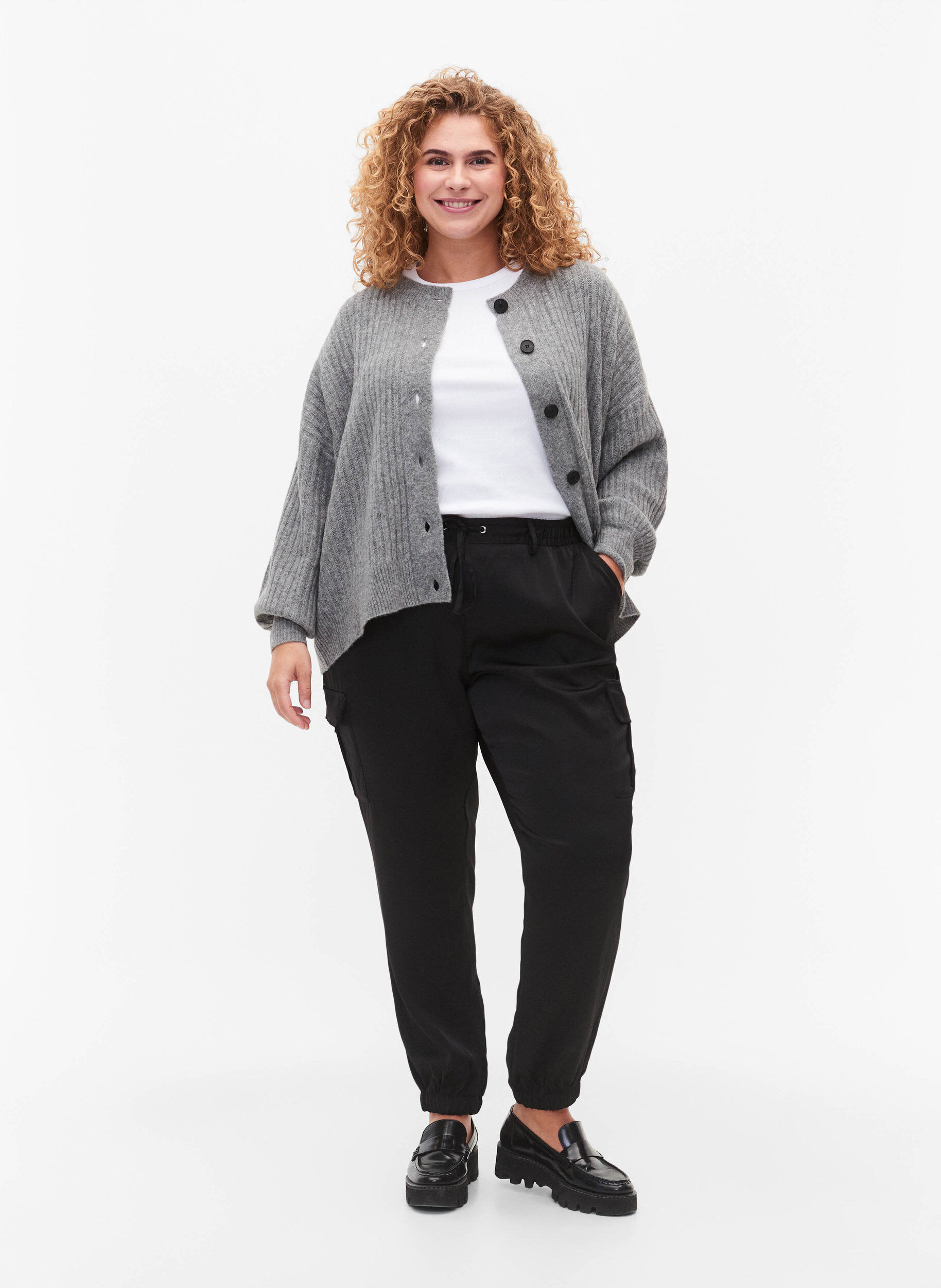 Zizzi Cargobukse i sateng, Black, Model image number 0