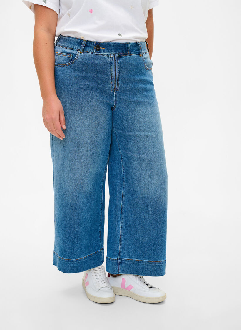 Cropped jeans med vidde, Blue denim, Model