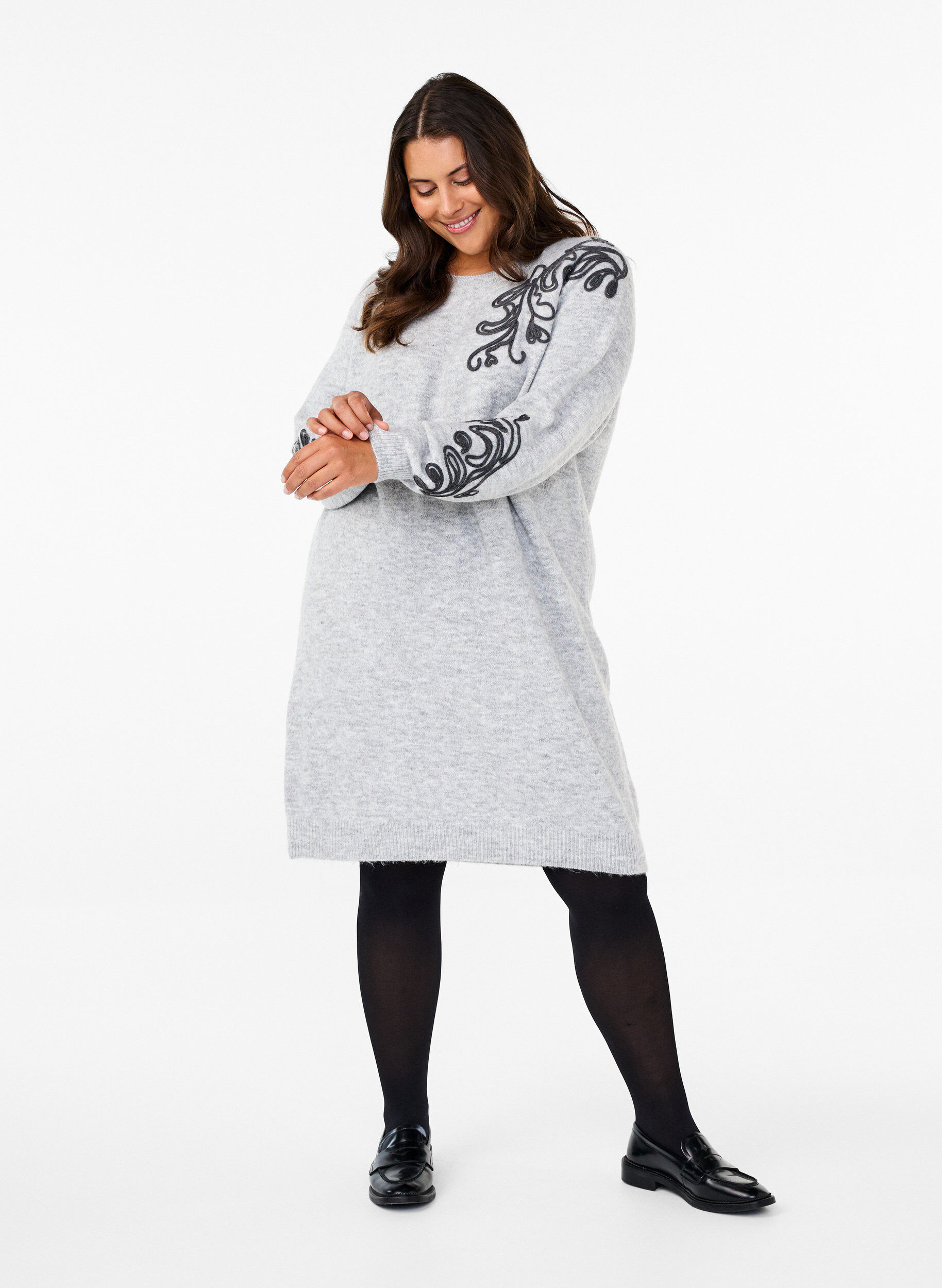 Zizzi Strikket kjole med dekor, Light Grey Melange, Model image number 2