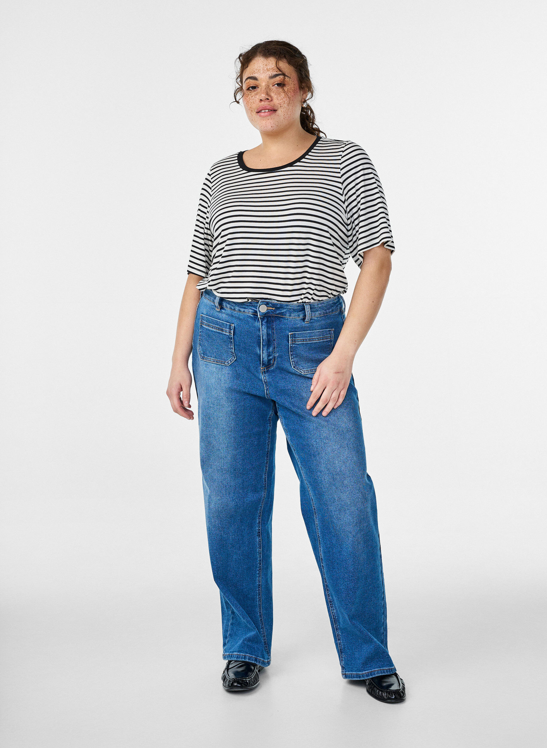 ZizziT-skjorte med TENCEL&trade; Lyocell og striper, Hvit, Model image number 1