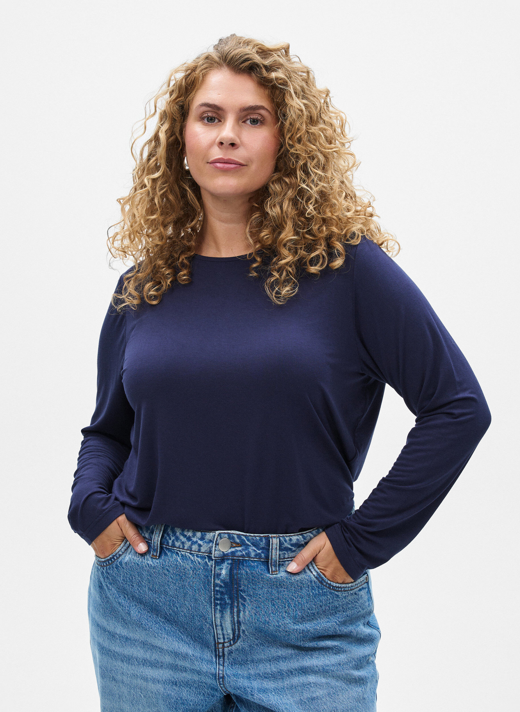Ensfarvet bluse med lange ermer, Bl&aring;, Model