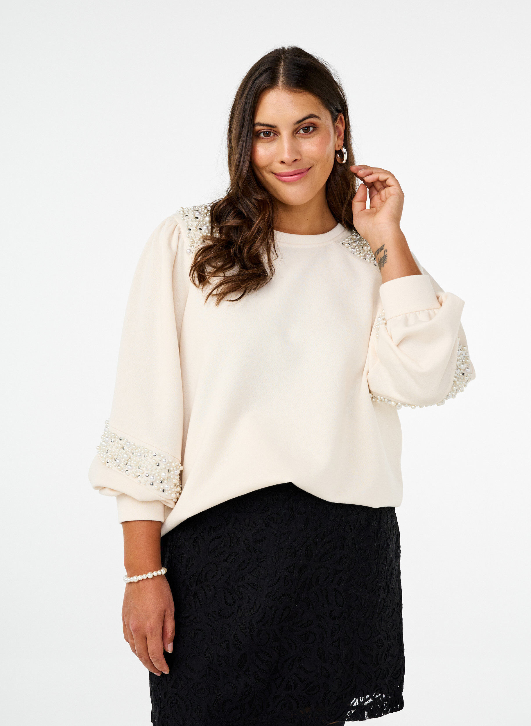 Zizzi Genser med perledetaljer, Buttercream, Model image number 0