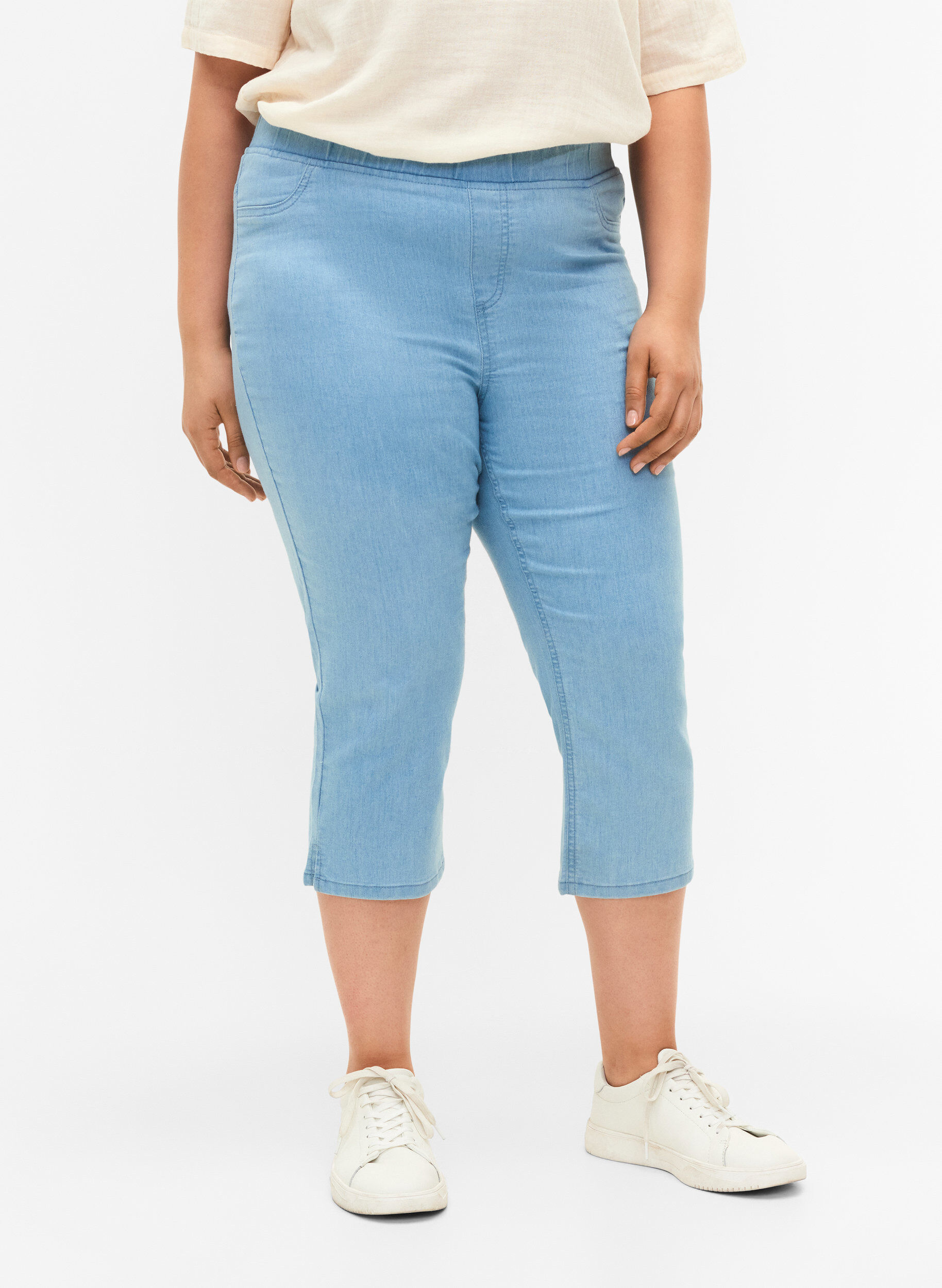 Zizzi Capribukser i bomullsmiks, Light blue denim, Model image number 2