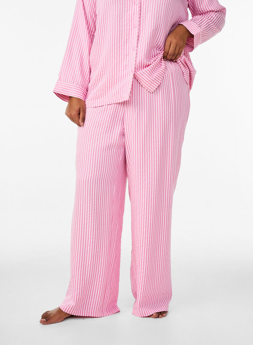 L&oslash;se pyjamasbukser i seersucker med h&oslash;y midje, Rosa, Model image number 2