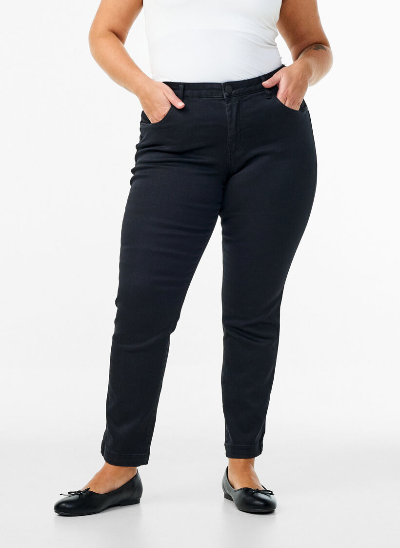 Slim fit Emily jeans med normal midje, Svart, Model image number 2