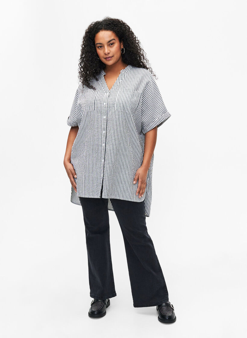 Stripete skjorte med brystlommer, White/Black Stripe, Model image number 2